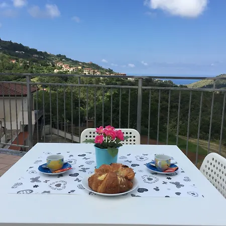 Alojamento de Acomodação e Pequeno-almoço Vista D'amare 3*
