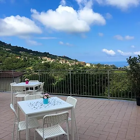 Vista D'amare Bed & Breakfast
